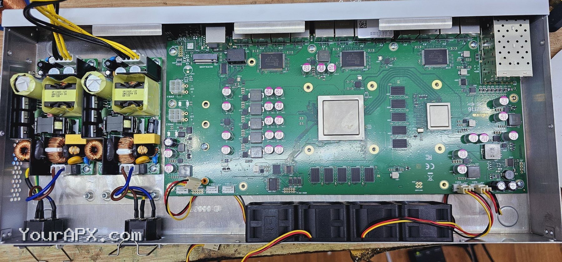 MikroTik CCR2116-12G-4S+ được tiếp nhận kiểm tra tại APX.
