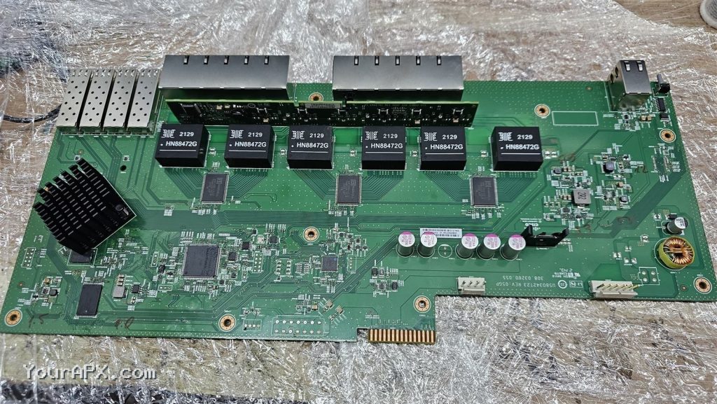 Switch Cisco C1000-24P-4G-L được tiếp nhận sửa chữa tại APX
