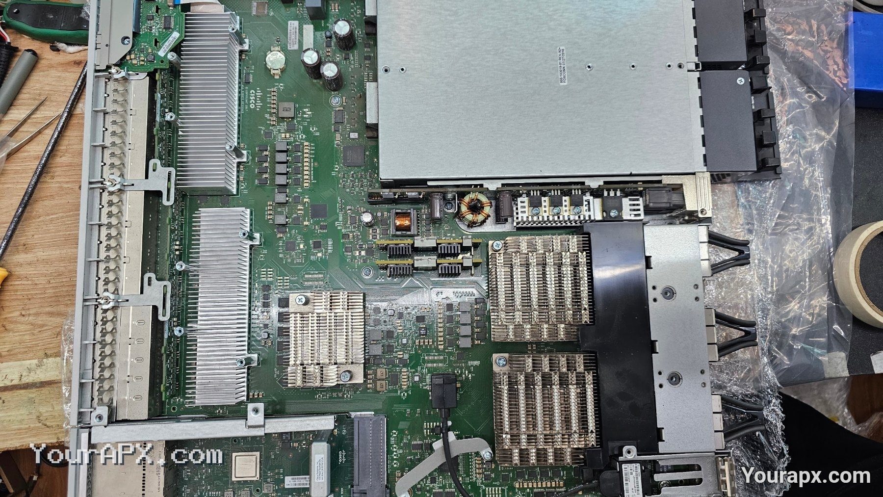 sửa switch Cisco C9300-48UXM-A V01 - chi tiết kiểm tra 5